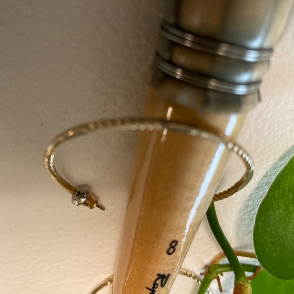 Vintage Gold Tone Hoops with a Twist Design - Picture 5 of 6
